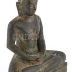 Jelzés nélkül: Buddha. Öntött, patinázott bronz, korának megfelelő állapotban, m: 17 cm - Image 2