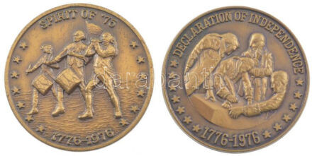 Amerikai Egyesület Államok 1976. 'A függetlenség 200 éves évfordulója' '1976 szelleme' 2 db br emlékérem. 40 mm T:1- USA 1976. 'United States Bicentennial / The Spirit of 76' 2 bronze commemorative medallions 40 mm C: UNC