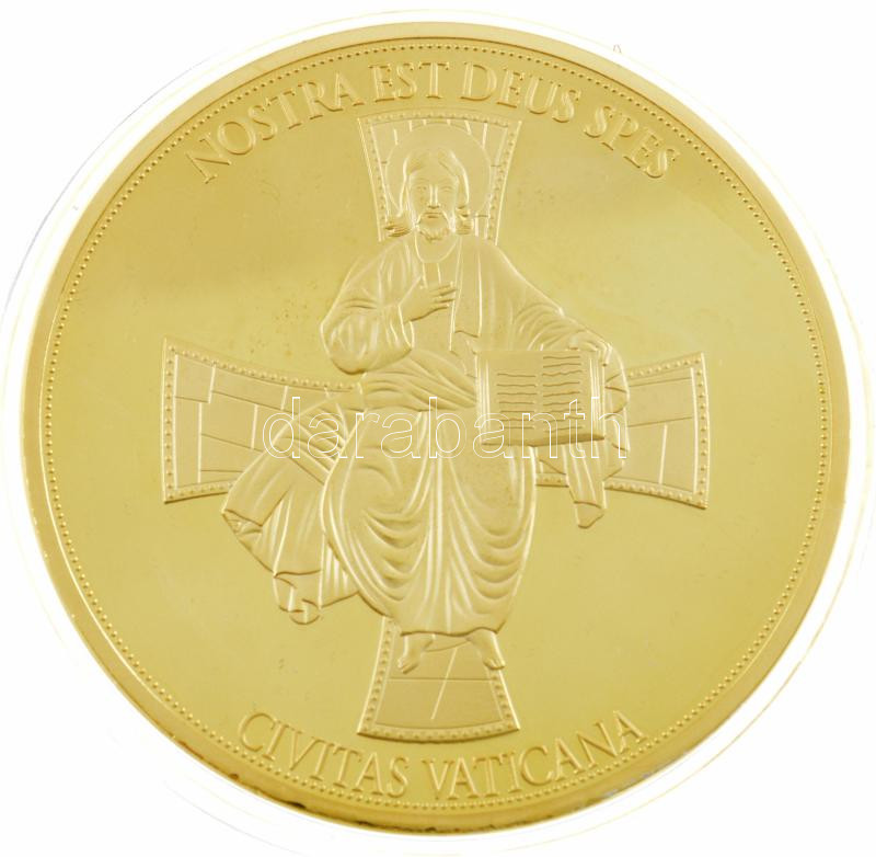 Vatikán DN 'Pius de Petrelcina / Nostra est deus spes' aranyozott Cu emlékérem Swarowski kristállyal kapszulában (70mm) T:PP Vatican ND 'Pius de Petrelcina / Nostra est deus spes' gold plated Cu commemorative medallion with Swarowski crystal - Image 2
