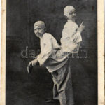 Ching-Chung - Cirkuszi gyerek artisták kínainak beöltözve / Circus acrobat children dressed as Chinese (non PC) (EB)