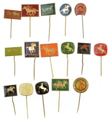 16db-os ló- és lovassport jelvénytétel T:1-2