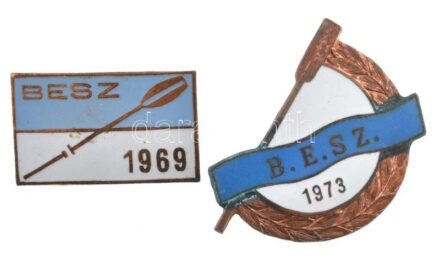 1969-1973. 'BESZ (Budapesti Evezős Szövetség) zománcozott fém jelvény (2xklf) T:1-,2