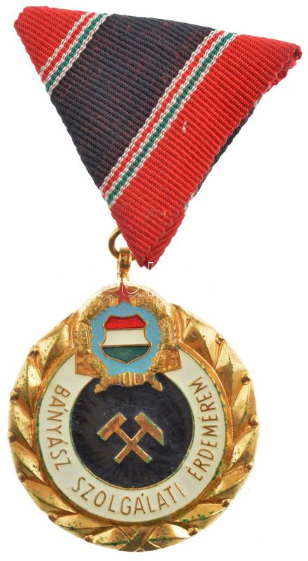1984. 'A Bányász Szolgálati Érdemérem' gyémánt fokozata aranyozott műgyantás bronz jelvény mellszalagon (40mm) T:2 patina