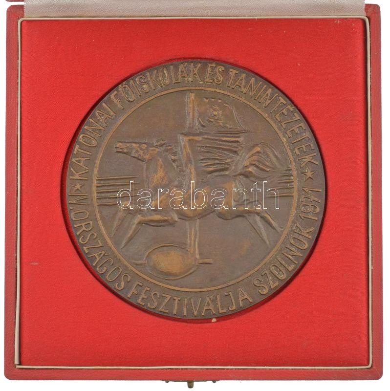 1971. 'Katonai Főiskolák és Tanintézetek IV. Országos Fesztiválja - Szolnok 1971' egyoldalas bronz plakett tokban (109mm) T:1-,2 Hungary 1971. '4th National Festival of Military Colleges and Educational Institutes - Szolnok 1971' one-sided