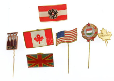 7xklf vegyes, magyar és külföldi jelvényből álló tétel, benne Kanada, Ausztria, Magyar Népköztársaság, USA, Lettország, Nagy-Britannia T:1-2