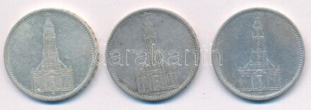 Német Harmadik Birodalom 1934A 5M Ag 'Garnisonkirche' (3x) T:2,2- ph. German Third Reich 1934A 5 Marks Ag 'Garnisonkirche' (3x) C:XF,VF edge error Krause KM#83