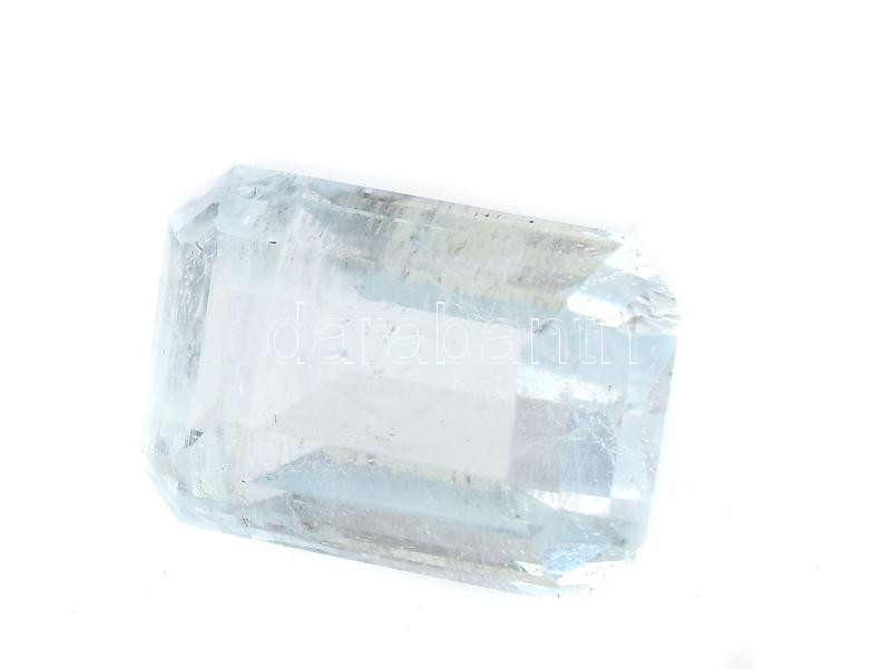 Smaragdcsiszolású, világoskék akvamarin, 9,45 cts