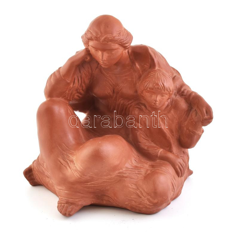 Tóth Valéria (1943- ): Anya gyermekével, terrakotta, jelzett, hibátlan, m: 24 cm