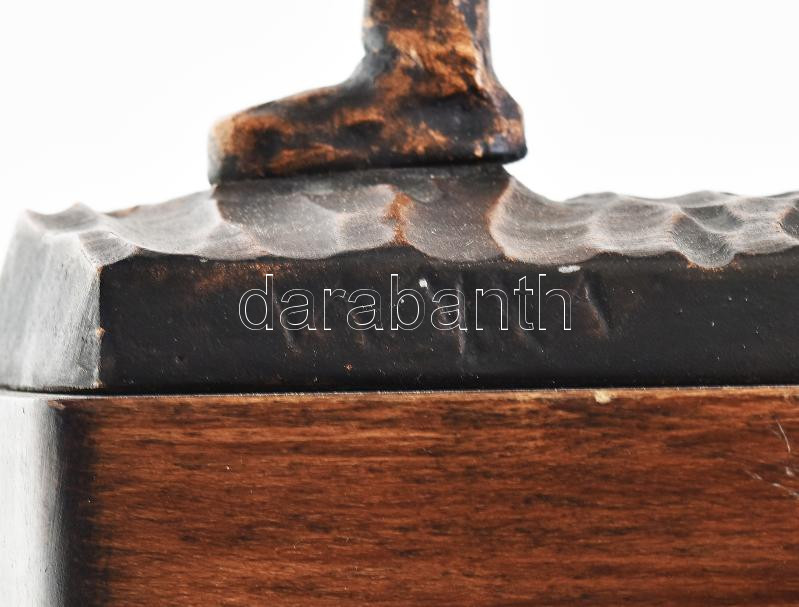 Jelzés nélkül: Curlingező. Bronzírozott spiáter. Fa alapon. 27 cm - Image 2