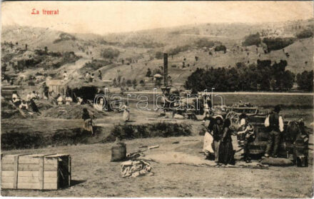 1908 La treierat / Román folklór, cséplés gőzgéppel / Romanian folklore, treshing with steam machine. Colectia Al. Antoniu (r)