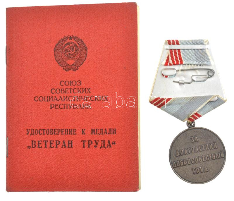 Szovjetunió 1985. 'A munka veteránja' ezüstözött tombak kitüntetés mellszalaggal, adományozói okirattal T:2 Soviet Union 1985. 'Veteran of Labor' silver plated tombac decoration on ribbon with award document C:XF - Image 2