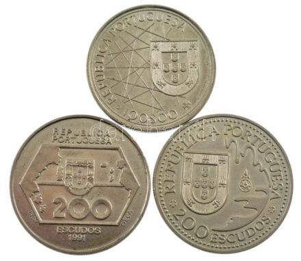 Portugália 1989. 100E Cu-Ni 'Az Azori-szigetek felfedezése' + 1991. 200E Cu-Ni 'Nyugati irányú felfedezések' + 1993. 200E Cu-Ni 'Tanegashima' T:1- Portugal 1989. 100E Cu-Ni 'Discovery of Azores' + 1991. 200 Escudos Cu-Ni 'Westward
