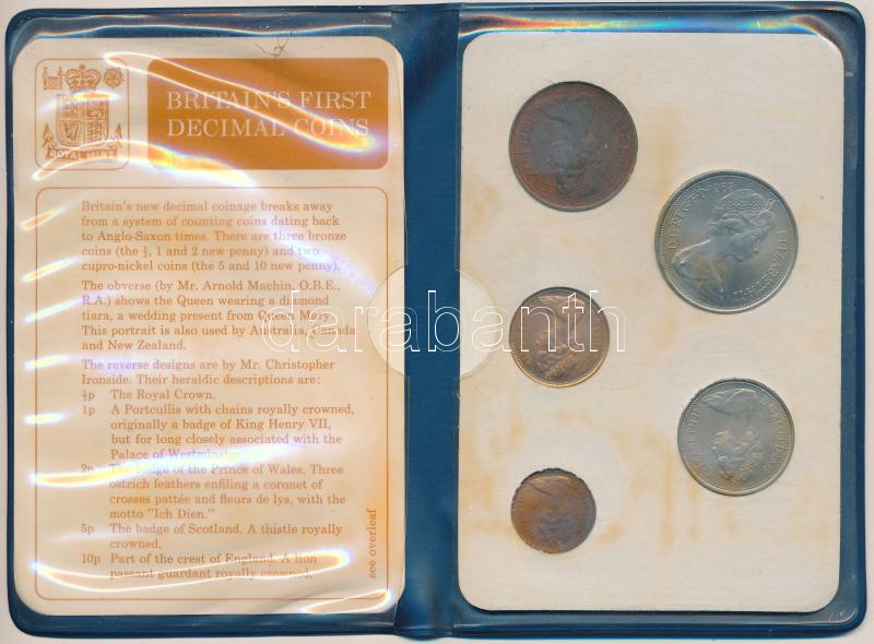 Nagy-Britannia 1968-1971. 1/2p-10P (5xklf) 'Nagy-Britannia első decimális érméi' forgalmi összeállítás kartonlapon, leírással, eredeti műanyag tokban T:1,1- patina Great Britain 1968-1971. 1/2 Penny - 10 New Pence (5xdiff) 'Britain's - Image 2