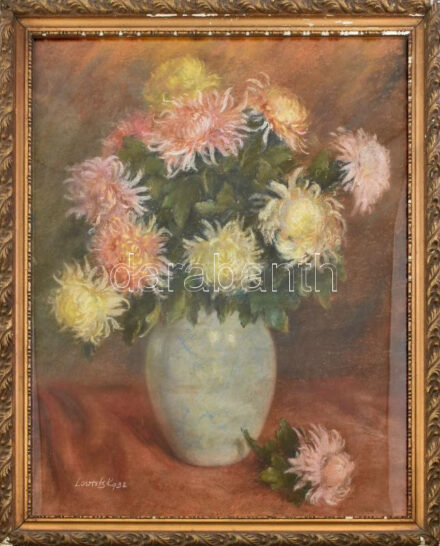 Lovrits Kálmán (1901-1972): Csendélet, 1932. Pasztell, papír. Jelzett. Üvegezett, dekoratív, kissé sérült fakeretben. 70x57 cm.