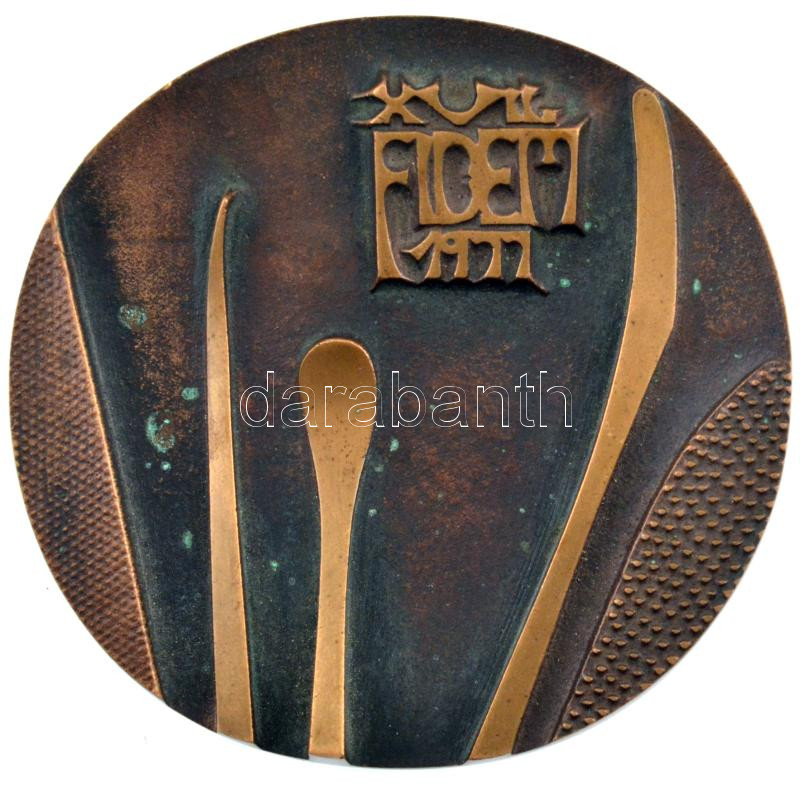 1977. 'XVII. FIDEM 1977 / Budapest' kétoldalas öntött bronz emlékérem (80mm) T:1 patina