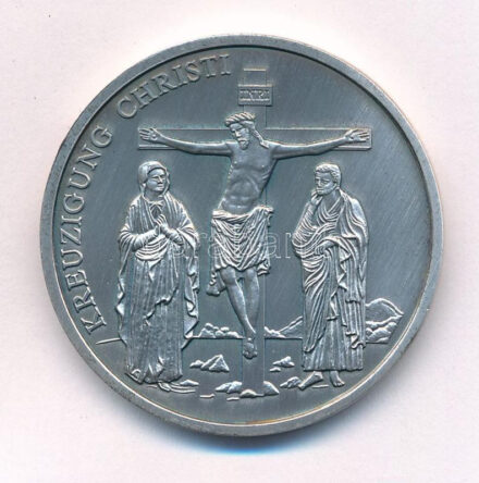 Németország 1998. 'Jézus Krisztus keresztre feszítése' kétoldalas, ezüstözött Cu emlékérem tanúsítvánnyal (40mm) T:1 Germany 1998. 'Crucifixion of Jesus Christ' two-sided, silvered Cu medallion with certificate (40mm) C:UNC