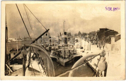 Sulina, port in winter after the storm. Foto Modern N. Teisanu photo (cut)