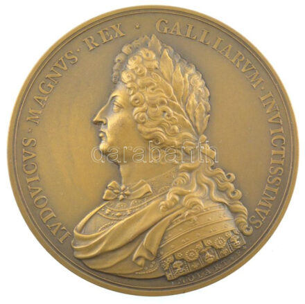 Franciaország, 1637. 'XIV Lajos' kétoldalas bronz emlékérem, szign.:Michel Molart 1954-es utánverete (peremen jelzett) T:1 France, Michel Molart 1637. 'LUDOVICUS MAGNUS REX GALLIARUM INVICTISSIMUS / COLVIT MAGIS OMNIBUS UNAM' two sided bronze