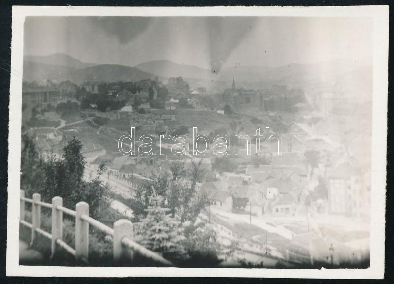 1933 Budapest, Tabáni látkép, hátoldalon feliratozott fotó, 5,5×8 cm