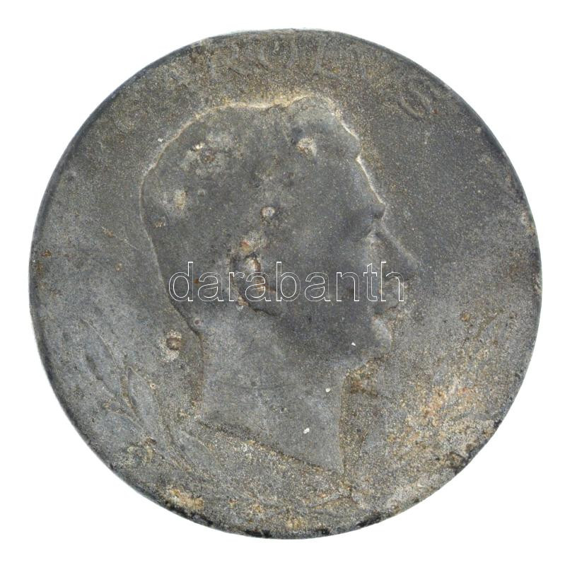 1918. 'Sebesültek Érme' cink kitüntetés fül és mellszalag nélkül. Szign.: R. Placht T:3 oxidáció Hungary 1918. 'Wound Medal' zinc decoration withour ear and ribbon. Sign.: R. Placht C:F oxidation NMK 328.