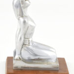 Mann Ferenc: Kleopátra. Fém szobor, fa talapzaton. Jelzett (Mann Ferenc, Budapest), m: 14 cm - Image 3
