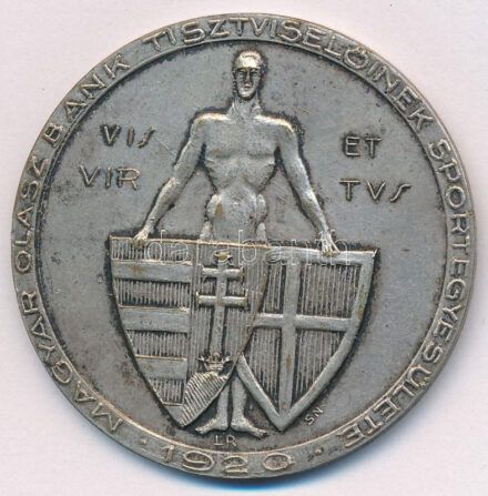~1930. 'Magyar Olasz Bank Tisztviselőinek Sportegyesülete 1920 / 4x60 m női váltó I.' ezüstözött bronz díjérem (47mm) T:2 patina