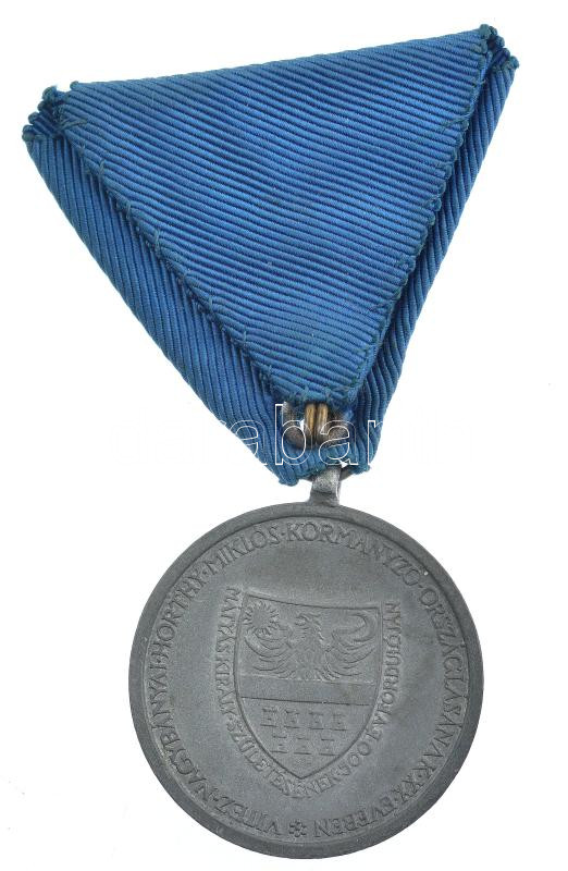 1940. 'Erdélyi részek felszabadulásának emlékére' Zn emlékérem mellszalaggal. Szign.: Berán T:1- Hungary 1940. 'Commemorative Medal for the Liberation of Transylvania' Zn medal with ribbon. Sign.: Berán C:AU NMK 428. - Image 2