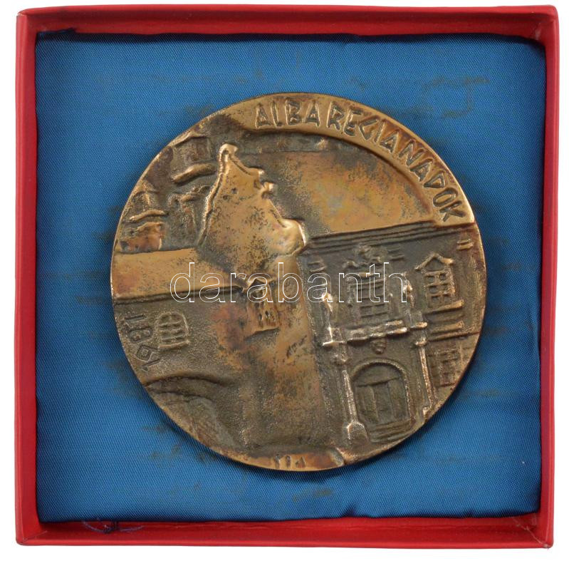 1981. 'Alba Regia napok 1981' öntött bronz emlékérem díszdobozban (102mm) T:1 kis patina - Image 2