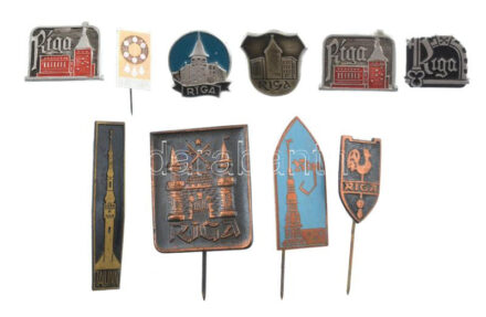 Lettország ~1970-1980 8xklf 'Riga' fém, zománcos és műgyantás fém jelvény + 'Latvia' festett Al jelvény + 'Tallinn' festett bronz jelvény T:1,1- Latvia ~1970-1980 8xdf 'RIGA' metal, enamelled and painted metal badges + 'LATVIA' painted Al