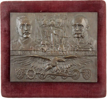 Foittin Nándor 1914-1915. 'A Központi Hatalmak győzelme az Antant felett' bronz emlékplakett házi készítésű kitámasztóval ellátott hátlapra erősítve, Szign.:HT. Felül a Központi Hatalmakat jelképező II. Vilmos és I. Ferenc