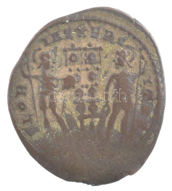 Római Birodalom / ? / I. Constantinus ~330-333. Follis Br (1,63g) T:3 Roman Empire / ? / Constantinus I ~330-333. Follis bronz 'CONSTANTI-NVS MAX AVG / GLOR-IA EXERC-ITVS' (1,63g) C:F - Image 2