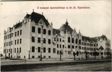 Budapest VIII. Tisztviselőtelepi főgimnázium. A Hungária körúton a Népligettel szemben.