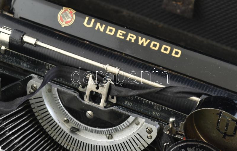 Underwood írógép magyar billentyűzettel, hordozható, táska kivitel, jó állapotban - Image 3