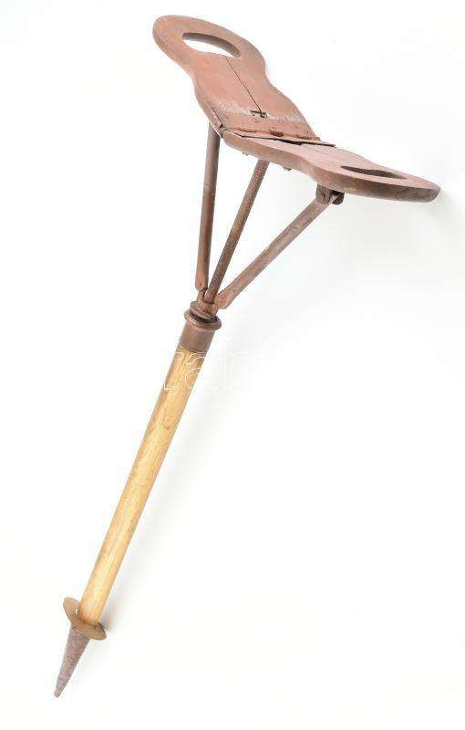 Régi túraszék, felújítva. H: 87 cm