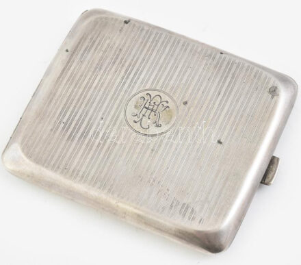 Ezüst (Ag) masszív cigarettatárca, jelzett, 9x8cm, nettó: 113,5g