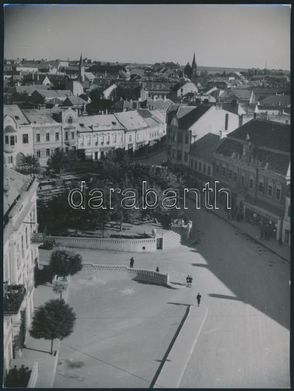 cca 1940 Veszprém Szendrő István fotóművész pecséttel jelzett fotója 24x16 cm