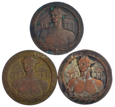 1920-1922. 'Pénzintézeti Sportegyletek Szövetsége' 3db bronz sport díjérem (egyiken kopott ezüstözés), 2db gravírozással a hátoldalán T:2