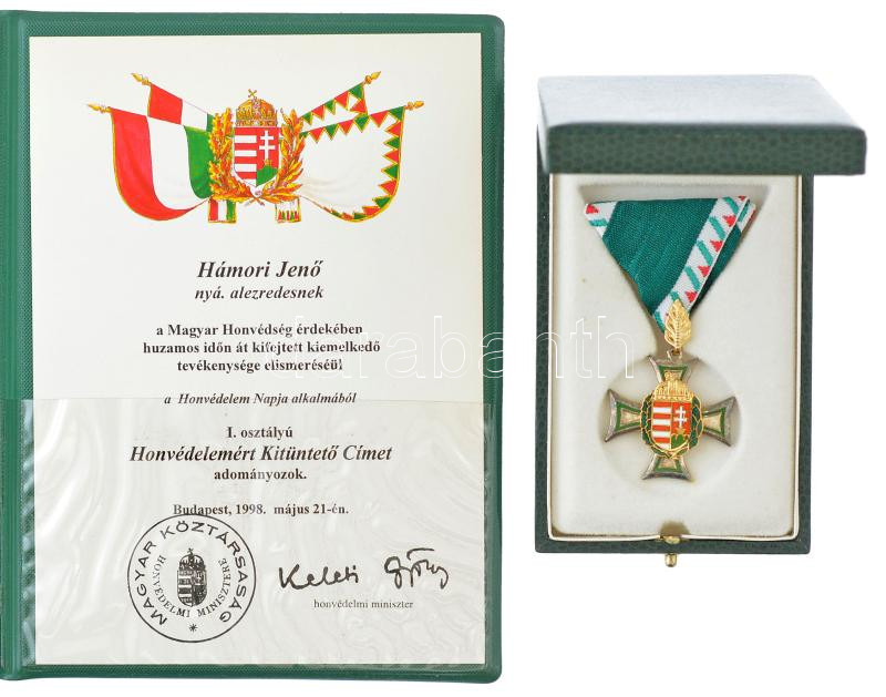 1998. 'Honvédelemért Kitüntető Cím I. osztálya' zománcozott ezüstözött fém kitüntetés mellszalagon, szalagsávval eredeti dísztokban, igazolvánnyal T:1 patina NMK 791.