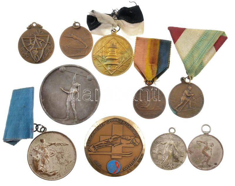 10db-os vegyes sportérem tétel, közte sakk- és súlyemelő érem T:vegyes