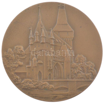 1963. 'Vajdahunyadvár' kétoldalas bronz emlékérem, hátoldalán 'Magyarország - Nagy-Britannia atlétikai viadal Budapest, 1963' gravírozással (70mm) T:1-