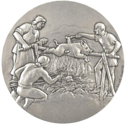 Franciaország 1950. 'Chaine des Rotisseurs Gasztronómiai Társaság 1248-1950' ezüstözött bronz kétoldalas emlékérem eredeti tokjában, Szign.:Albert David (63mm) T:1- France 1950. 'Chaine des Rotisseurs Gastronomic Company 1248-1950'