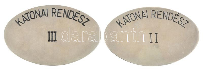 ~1990. 'Katonai Rendész II és III' (2xklf) fém jelvények, hátoldalukon sorszámmal (45x71mm) T:2