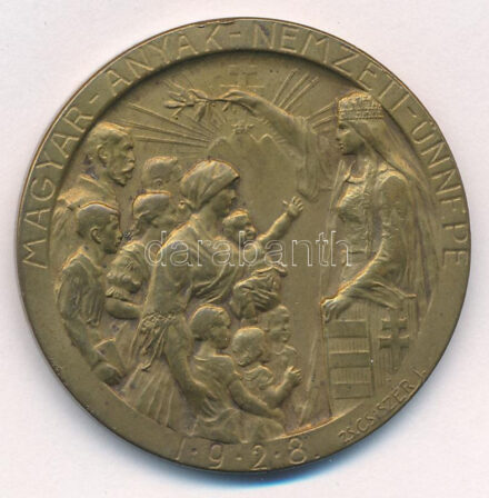 Zsákodi Csiszér János (1883-1953) 1928. 'Magyar Anyák Nemzeti Ünnepe' egyoldalas bronz emlékérem (40mm) T:1 hátoldalon patina