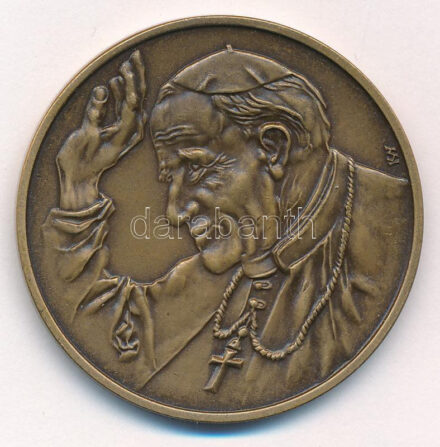 Kiss György (1943-) 1991. 'II. János Pál pápa látogatása hazánkban' bronz kétoldalas emlékérem (42mm) T:1-