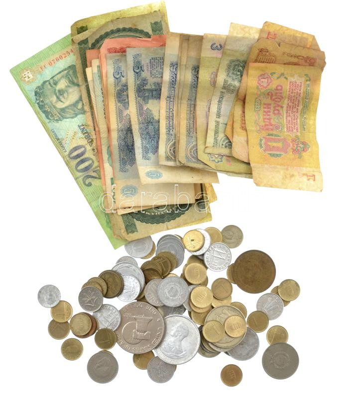 Vegyes magyar és külföldi 22db-os bankjegy és ~235g érmetétel, közte 2003. 200Ft 'FC 0760254' és Mongólia 1971. 1T Al-bronz 'A mongol forradalom 50. évfordulója' forgalmi emlékérme T:vegyes