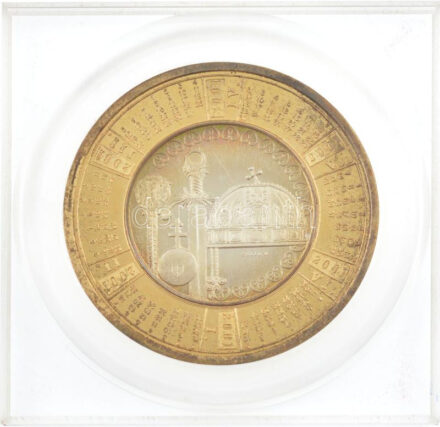 Sülle Mária 2000. 'A Magyar Állam 1000 éves' Ag emlékérem (~35g/0.925/42,5mm), körülötte aranyozott Br '2001 Naptár' érem dísztokban T:1-,2 (PP) patina