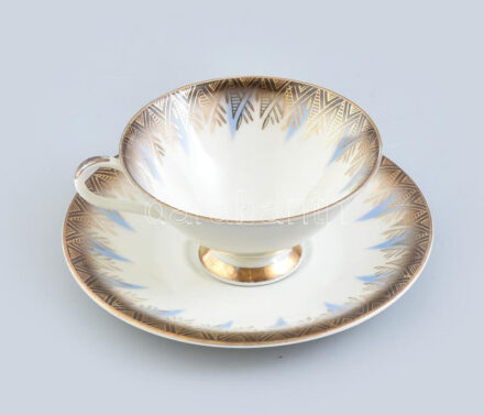 Schirnding Bavaria német porcelán csésze és alj. Matricás, jelzett, kis kopásnyomokkal, d: 10,5 - 15 cm