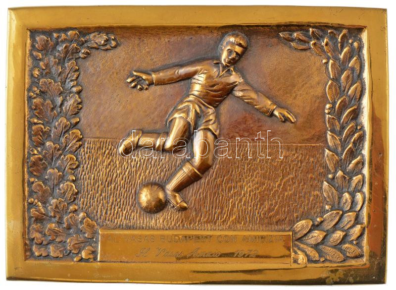 ~1970-1980. 10 darabos kitüntetés és kitüntető jelvény tétel, mindegyik tokban, közte: 3 darab felszabadulási jubileumi emlékérem, valamint egy darab Rákosi-címeres dombornyomott tok, de Kádár-címeres KIiváló Dolgozó jelvénnyel - Image 3