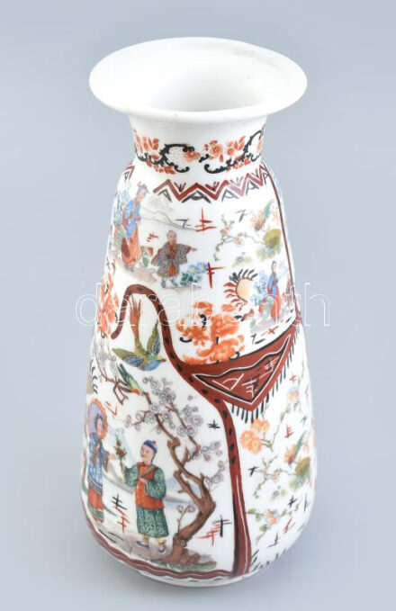 Kínai mintás díszváza, porcelán, jelzett, hibátlan, m: 26,5 cm