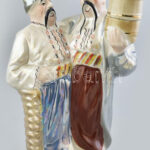 Ukrán figurális porcelán pálinkás palack. Kézzel festett, jelzett, minimális kopással, m: 23 cm